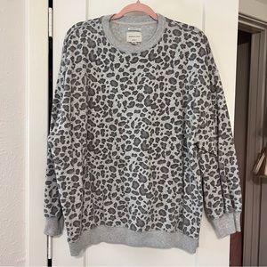 AMERICAN EAGLE women’s leopard sweatshirt